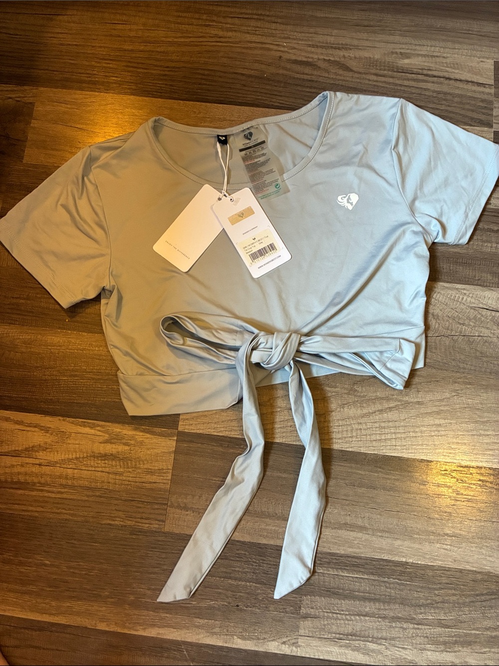 Women’s Best Gray Cropped Tie-Front Top - NWT- Size Medium